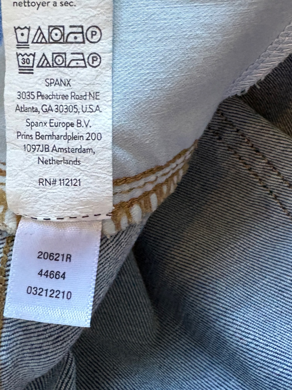 SPANX Shape Everywear Cropped Wide Leg Patch Pocket Jeans Size Medium Casual - Picture 9 of 12